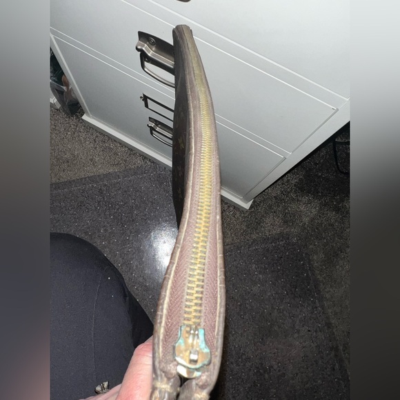 PROJECT PIECE Vintage Louis Vuitton Document Bag - Dark Brown Monogram - Picture 10 of 16